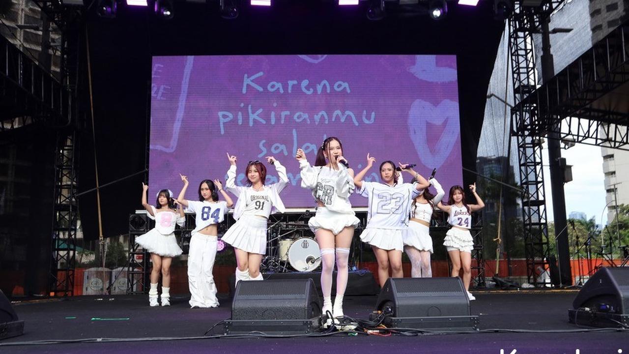 KapanLagi Buka Bareng BRI Festival 2025 Dibuka dengan Penampilan Girlband V1RST, Meriah Penuh Sambutan Penonton!