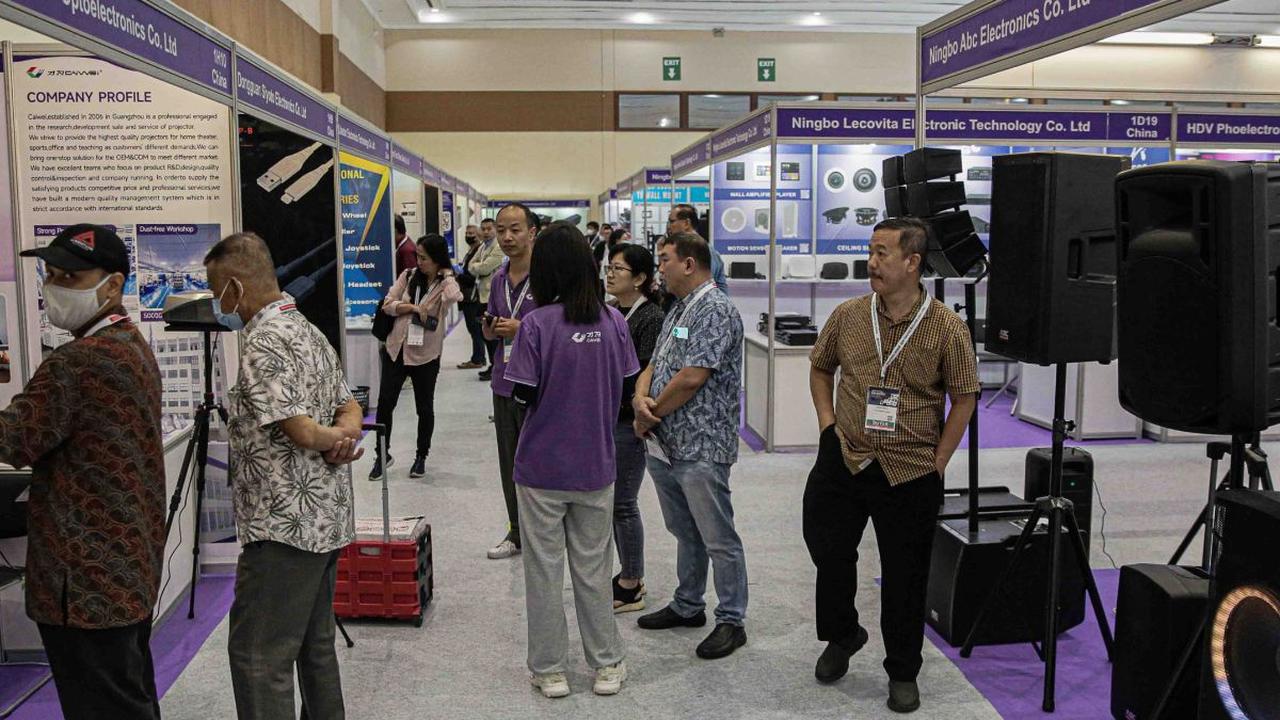 "Partisipasi AUMI dalam GSEI adalah bentuk dukungan terhadap pertumbuhan usaha menengah di Indonesia. Pameran ini memberikan kesempatan bagi pelaku bisnis untuk terlibat langsung dengan pabrik dan pemasok terkemuka di dunia, memperluas jejaring, serta mem