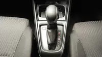 Tuas persneling Suzuki Ertiga Sport transmisi otomatis. (Septian/Liputan6.com)