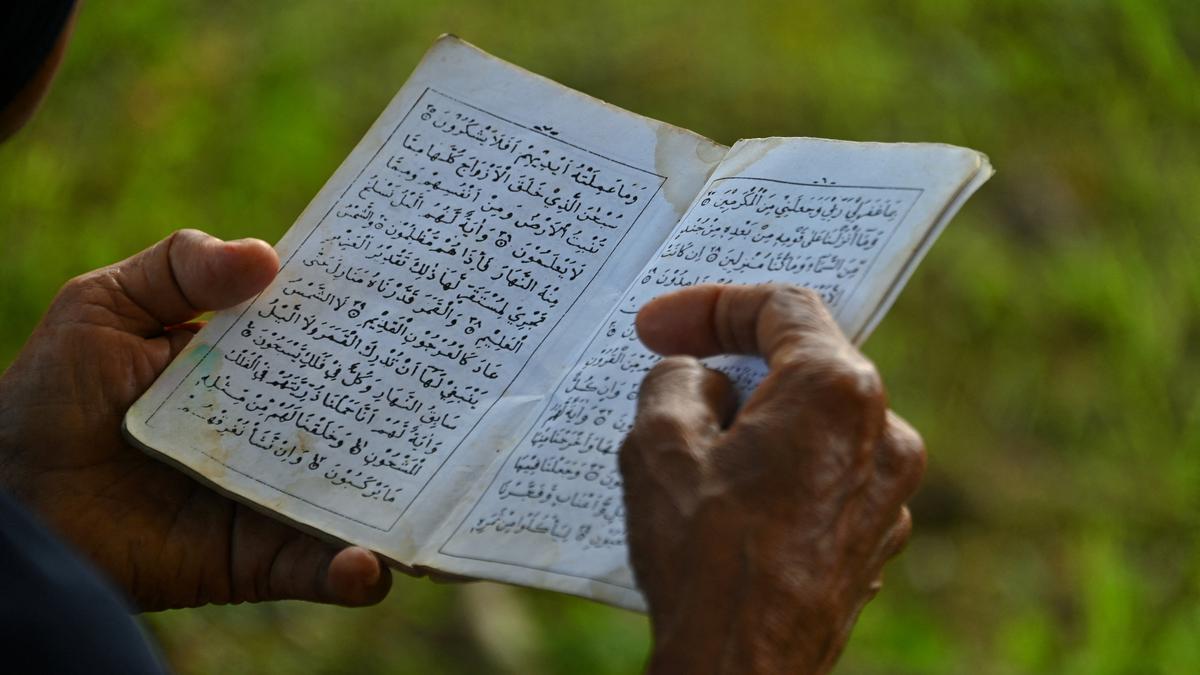 Doa Masuk Kuburan Sesuai Sunnah, Ketahui Adab Ziarah Makam yang Benar