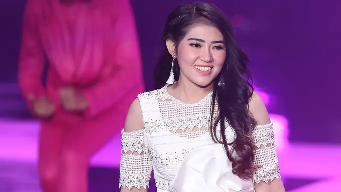 [Bintang] 5 Aksi Panggung Via Vallen di Dangdut Vaganza Indosiar