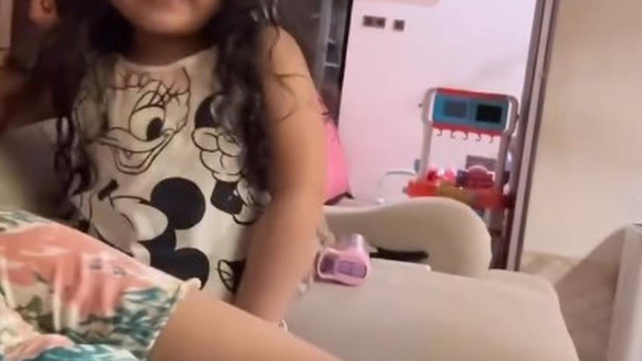 Momen Gemas Xarena Anak Siti Badriah Ajak Bicara sang Adik yang Masih di Dalam Kandungan: Lagi Apa Sudah Makan Belum?