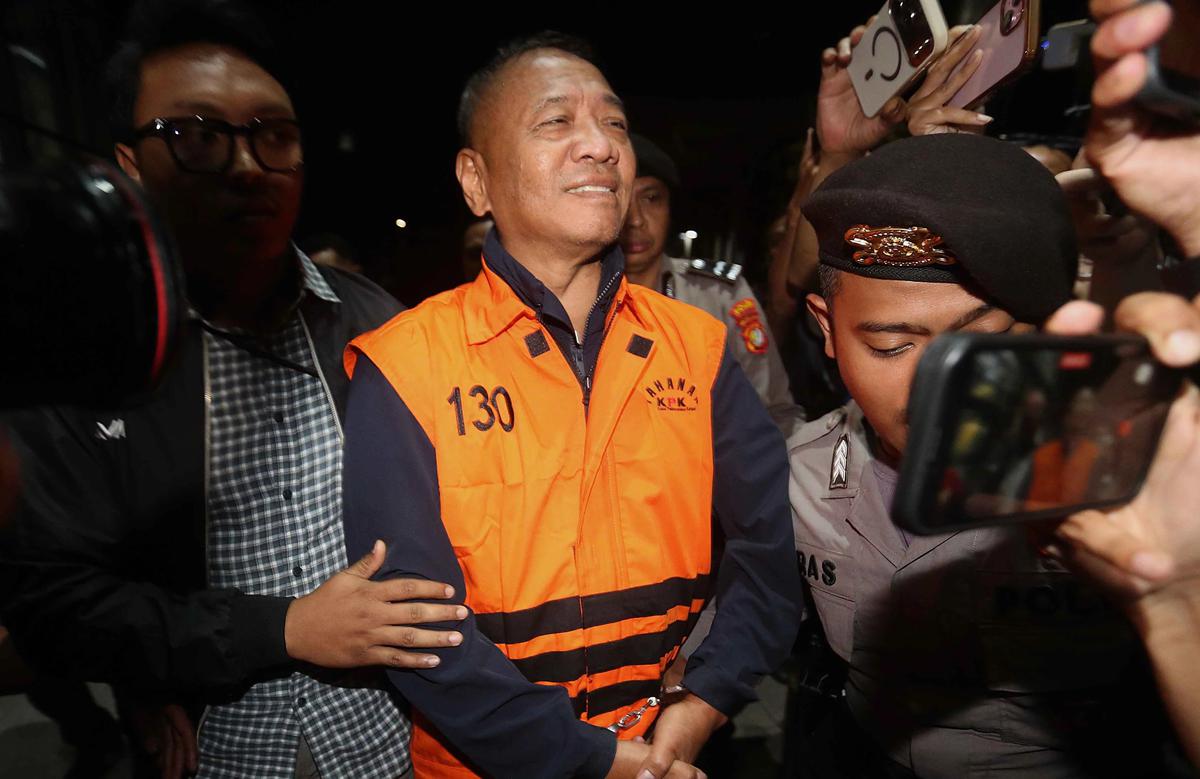 FOTO: Bupati Tulungagung Resmi Ditahan KPK