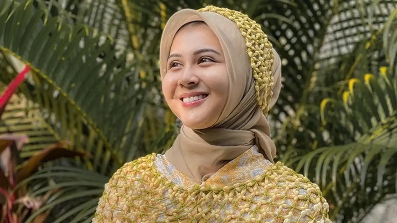 6 Potret Siraman Kesha Ratuliu Jelang Pernikahan, Penuh Haru Bahagia