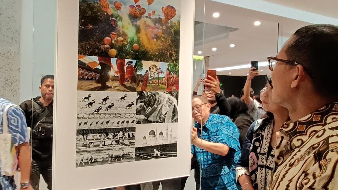 Sandiaga mengatakan, keberadaan komunitas fotografi di sejumlah wilayah Indonesia memiliki peranan penting untuk membawa pariwisata di mancanegara dengan membangkitkan ekonomi negara.<br>