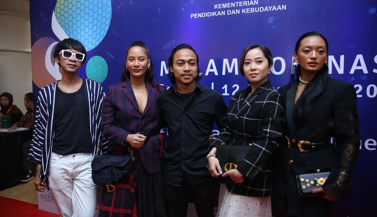 Aming, Tara Basro, Chicco Jerikho, Karina Salim, Asmara Abigail saat hadir dalam acara pengumuman nominasi Festival Film Indonesia 2019 di Plaza Indonesia, Jakarta, Selasa (12/11/2019). (Adrian Fimela.com)