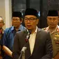 Gubernur Jawa Barat memberikan keterangan usai pertemuan dengan Forkopimda di Mapolda Jabar, Selasa (23/10/2018). (Huyogo Simbolon)