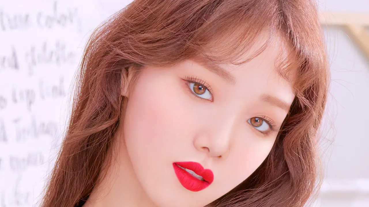 Beauty Focus: Trik Menciptakan Bibir Cantik Merona ala Lee Sung Kyung