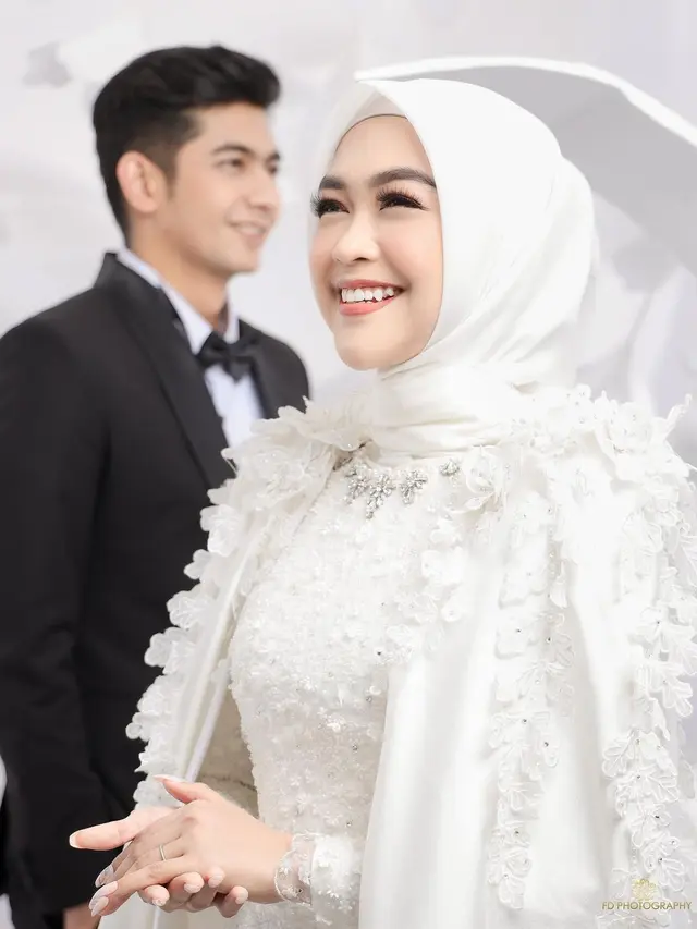 [Fimela] Prewedding Ria Ricis dan Teuku Ryan