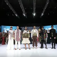 Indonesia Fashion Week 2023 kembali digelar dengan tema Sagara dari Timur