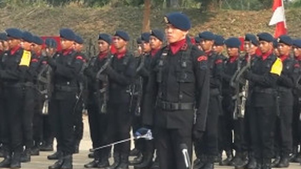 Gagahnya Theodore Gomgom Berseragam Brimob, Beraksi di Depan Komandan Bikin Salfok