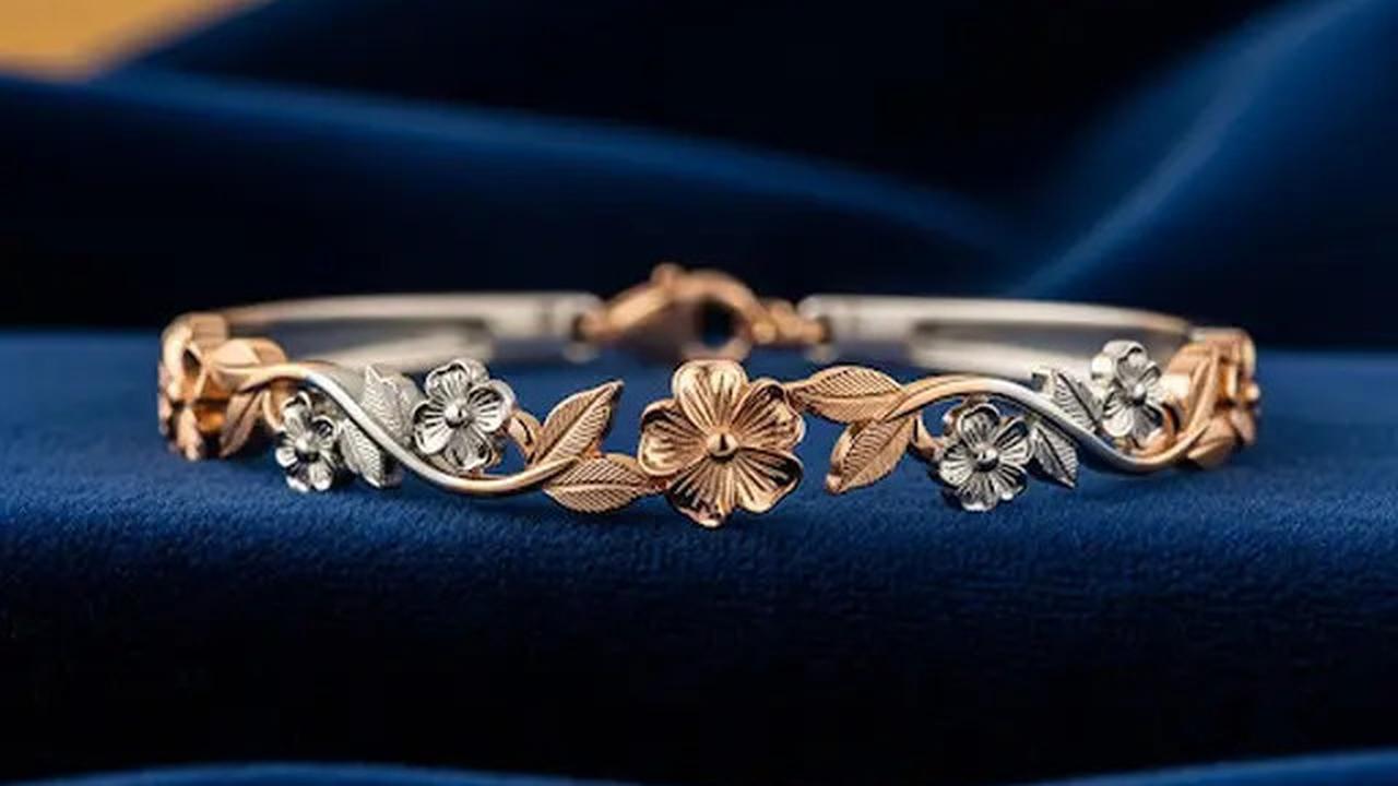 10 Gelang Motif Bunga Emas Putih Feminin 2025, Tren Elegan dan Anggun