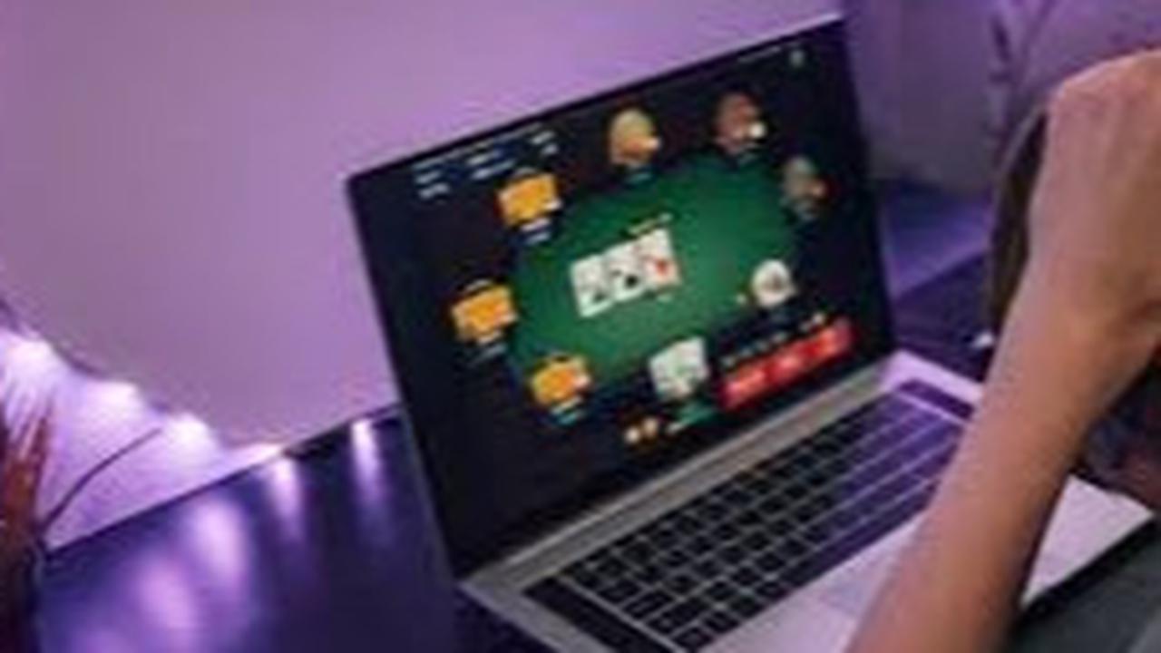 Terafiliasi Judi Online, Dua Situs dan Tiga Akun Medsos Ini Ditutup Komdigi