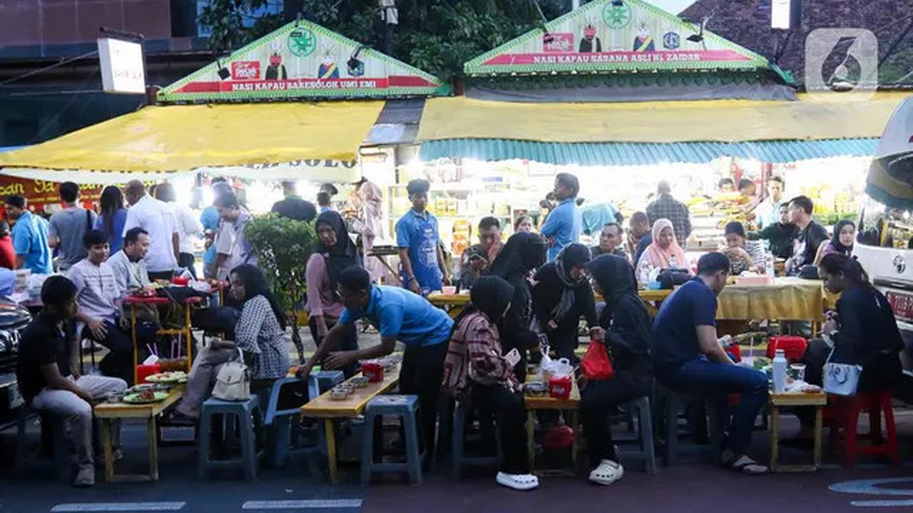 Berburu Menu Khas Sumatera Barat di Sentra Kuliner Nasi Kapau Kramat Raya