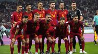 Pemain Timnas&nbsp;Spanyol melakukan sesi foto sebelum pertandingan Grup E Piala Dunia 2022 melawan Timnas&nbsp;Jerman yang berlangsung di Al Bayt Stadium, Qatar, Senin (28/11/2022). (AP Photo/Julio Cortez)