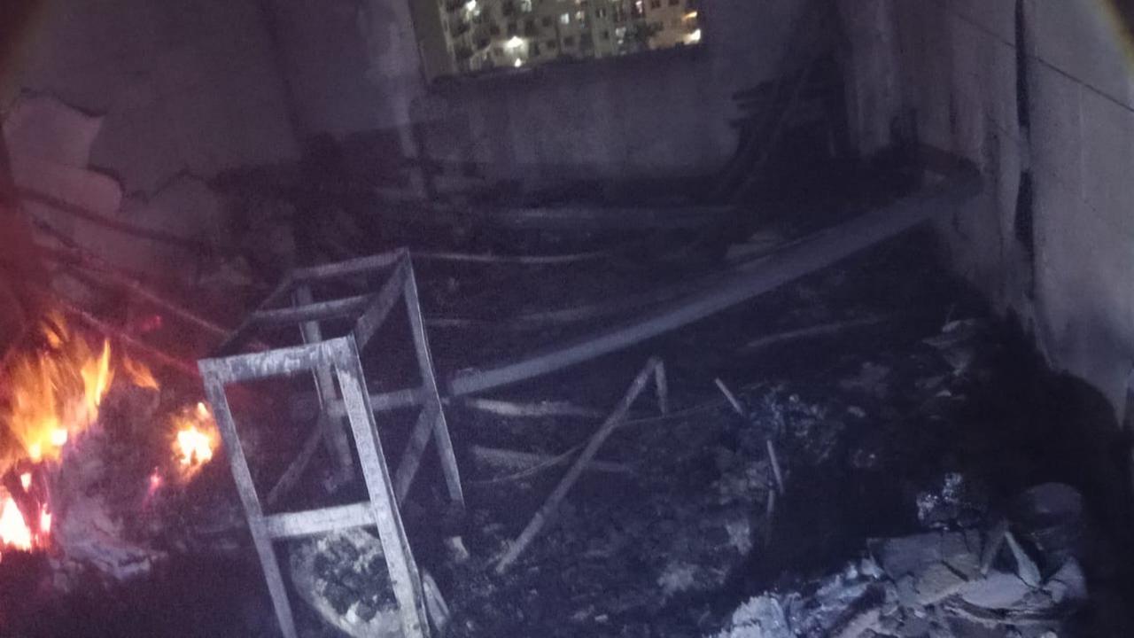 Kebakaran Landa Apartemen City Park, 110 Personel Damkar Dikerahkan
