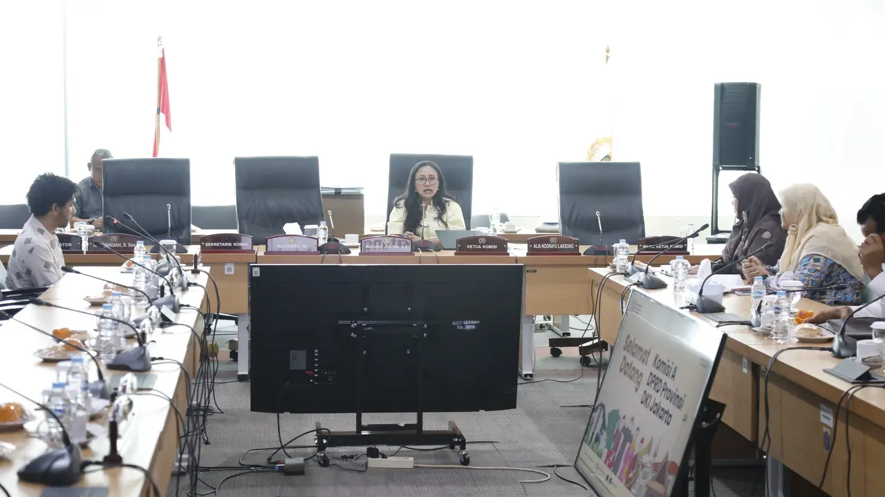 Panitia Khusus (Pansus) Rancangan Peraturan Daerah Kawasan Tanpa Rokok (Raperda KTR) DPRD DKI Jakarta menggelar audiensi dengan Asosiasi Pengusaha Hiburan Jakarta (ASPHIJA).