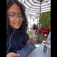 Potret kondisi handphone Cinta Kuya (Sumber: Instagram/@kuyentertainment)