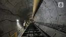 <p>Terowongan bawah tanah yang akan menjadi akses MRT pada pembangunan proyek MRT Fase 2 di Monas, Jakarta, Selasa (20/9/2022). Jarak antarstasiun sekitar 0,6-1 kilometer dengan sistem persinyalan Kendali Kereta Berbasis Komunikasi (CBTC) dan sistem operasi otomatis tingkat 2. (Liputan6.com/Faizal Fanani)</p>