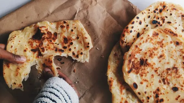 Sabaayad adalah roti pipih tradisional yang berasal dari Somalia