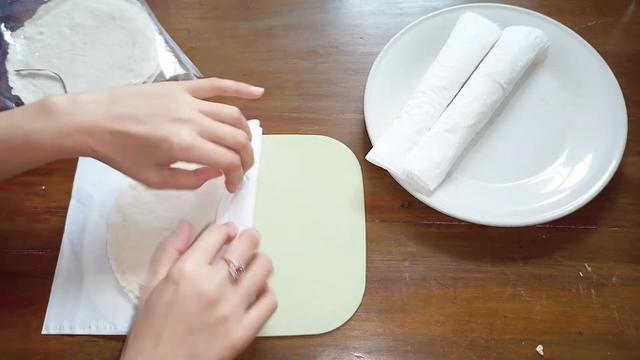 Tanpa Disimpan di Freezer, Begini Cara Awetkan Kulit Lumpia Agar Tidak Berjamur