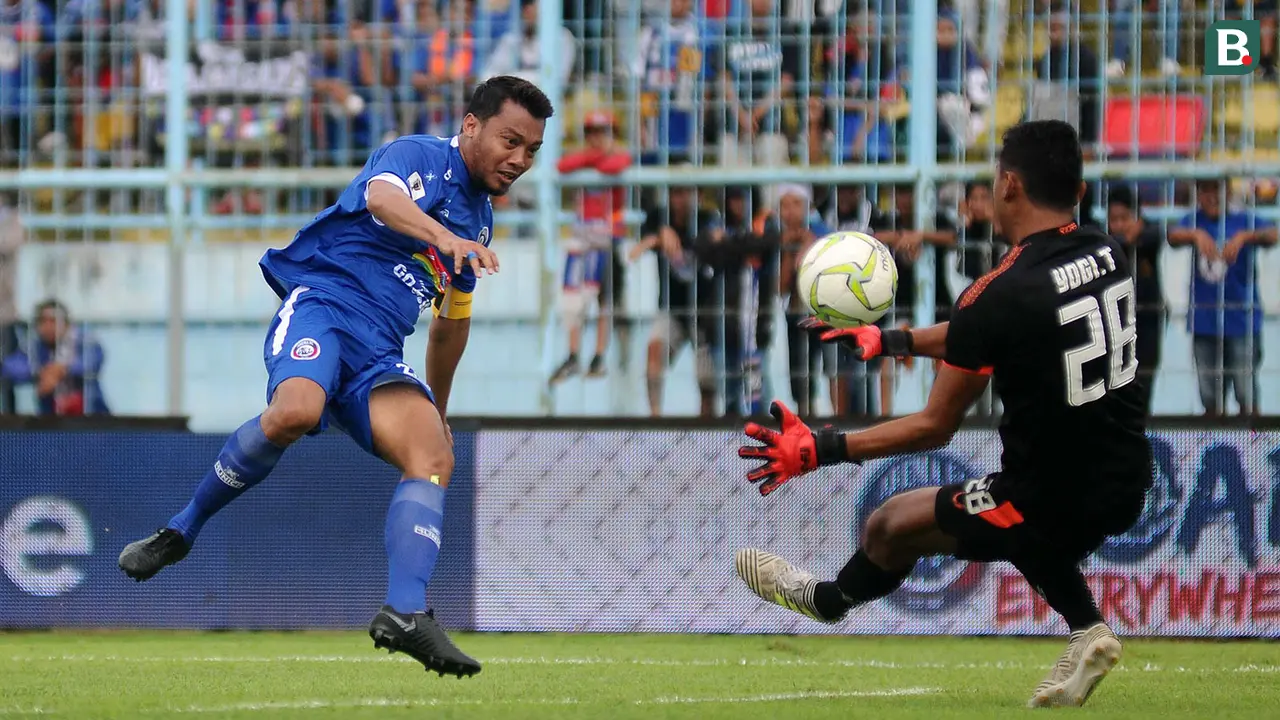 Arema FC vs Persita Tangerang