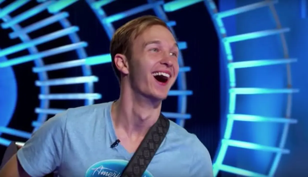 Usai mendengar pengakuan Benjamin yang belum pernah pacaran, Katy Perry pun berdiri dan meminta sang kontestan untuk menciumnya. (Digital Spt)