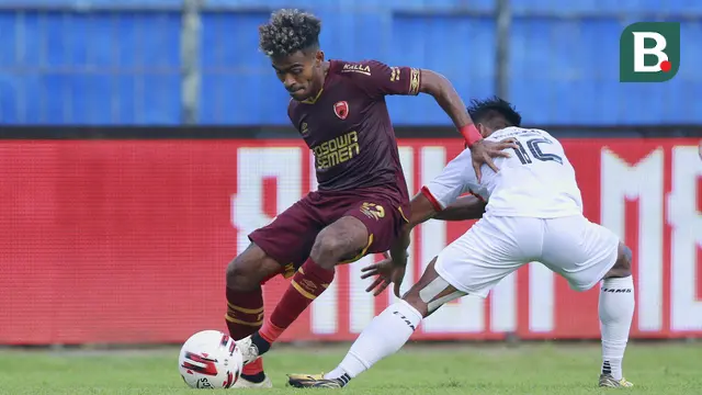 FOTO: PSM Makassar Lolos ke Perempatfinal usai Bermain Imbang 2-2 dengan Borneo FC - Yakob Sayuri; Hendro Siswanto