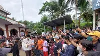 Gubernur Jawa Tengah Ganjar Pranowo mengunjungi Desa Wadas.