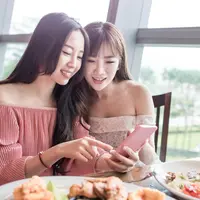 Ingin gabung ke komunitas pembaca setia Fimela.com, tapi nggak tahu caranya? Kamu bisa langsung join grup WhatsApp-nya sekarang. (Shutterstock)