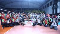 Jakarta Pertamina Enduro (JPE) meraih gelar juara putaran pertama Final Four Proliga 2026, usai kalahkan Gresik Phonska Plus Pupuk Indonesia di GOR Sritex Arena Solo, Kamis (9/4/2026). (Dok. PBVSI)