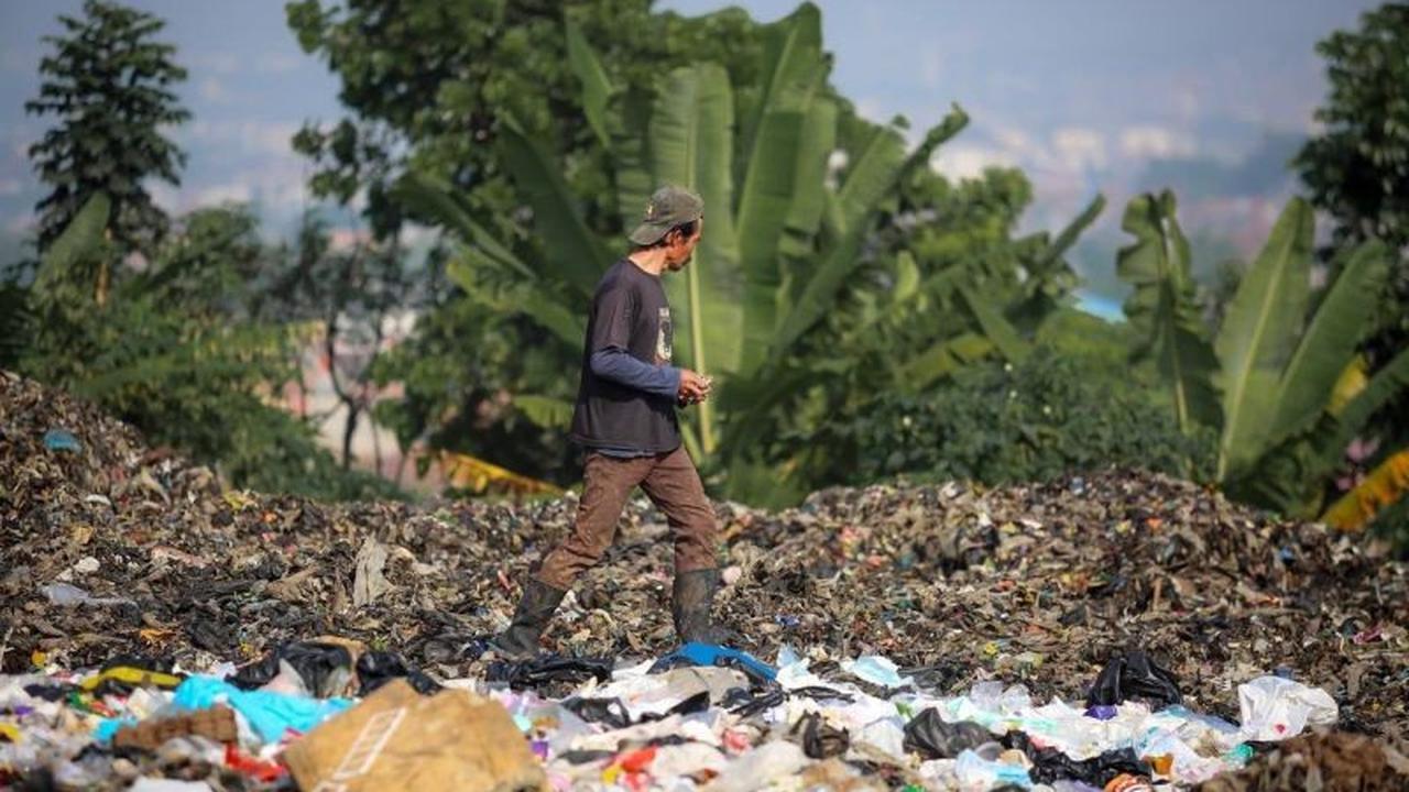 Pemkot Bandung Tegas Berantas 60 TPS Ilegal, Ancam Pelaku dengan Sanksi Hukum