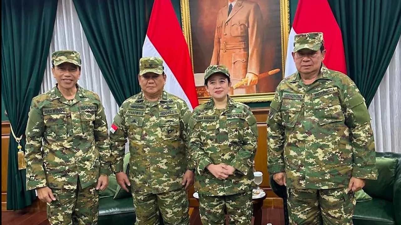 Foto Ketua DPR Puan Maharani bersama Jokowi, SBY dan Presiden Prabowo Suniato saat mengkuti Retret Kepala Daerah di Akademi Militer , Magelang, Jawa Tengah. (Istimewa)