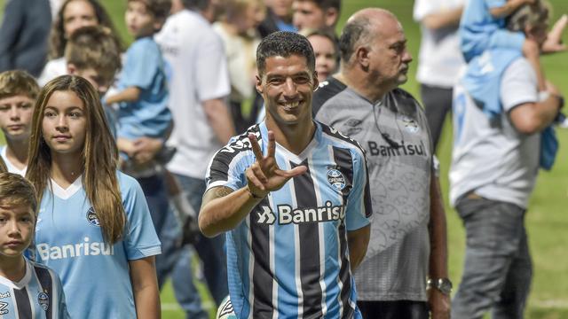 Luis Suarez Resmi Gabung Gremio