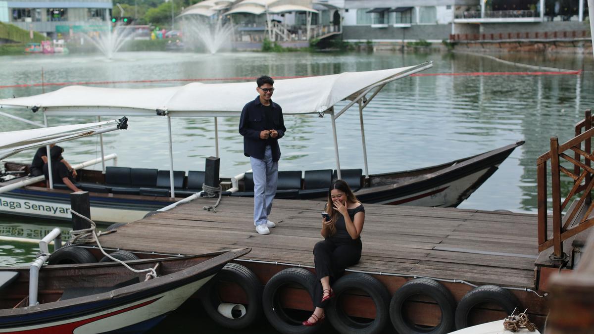 12 Cara Zodiak Menjaga Hubungan LDR agar Langgeng