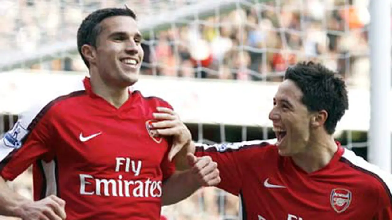 Van Persie dan Nasri (&copy; AFP 2008)