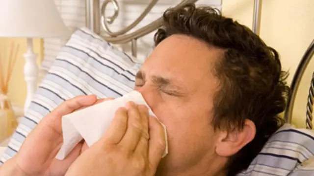 Tips Kecantikan: 6 Trik Menyamarkan Noda Saat Alergi