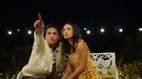 Haico Van der Veken dan Jefri Nichol dalam trailer perdana Vidio Original Series True Stalker. (Vidio)