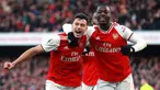 Pemain Arsenal Gabriel Martinelli (kiri) merayakan golnya ke gawang Sheffield United bersama rekan setimnya Nicolas Pepe pada pertandingan Liga Inggris di Emirates Stadium, London, Inggris, Sabtu (18/1/2020). Pertandingan berakhir 1-1. (Adam Davy/PA via AP)