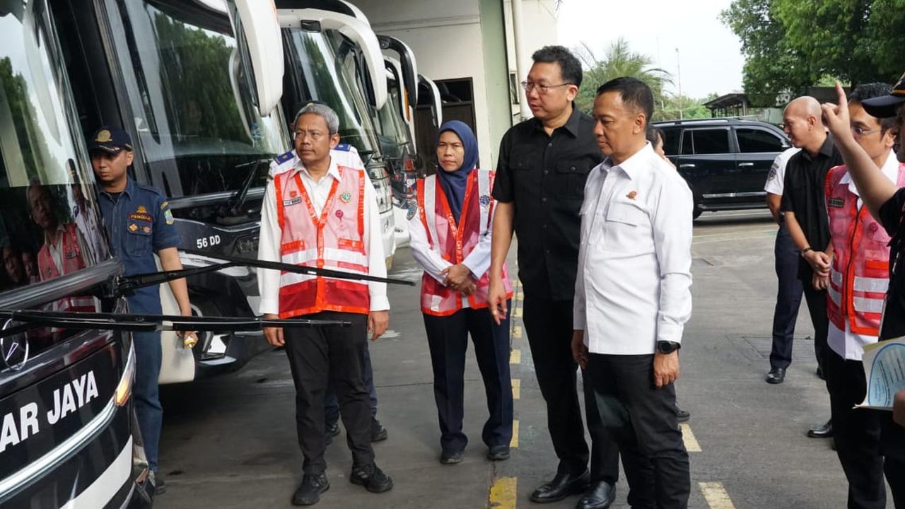 Ditjen Hubdat Lakukan Rampcheck di PO Sinar Jaya Jelang Angkutan Natal dan Tahun Baru