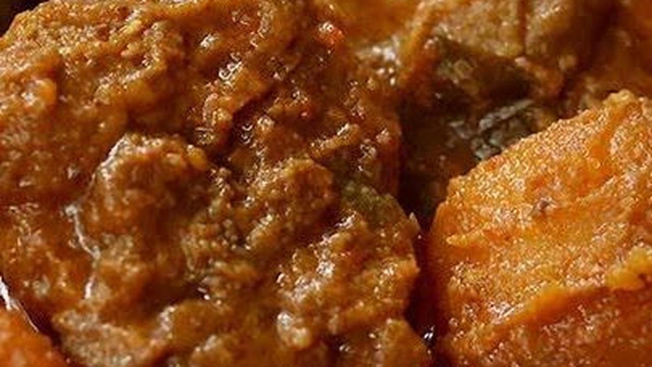 5. Kalio Daging Pedas