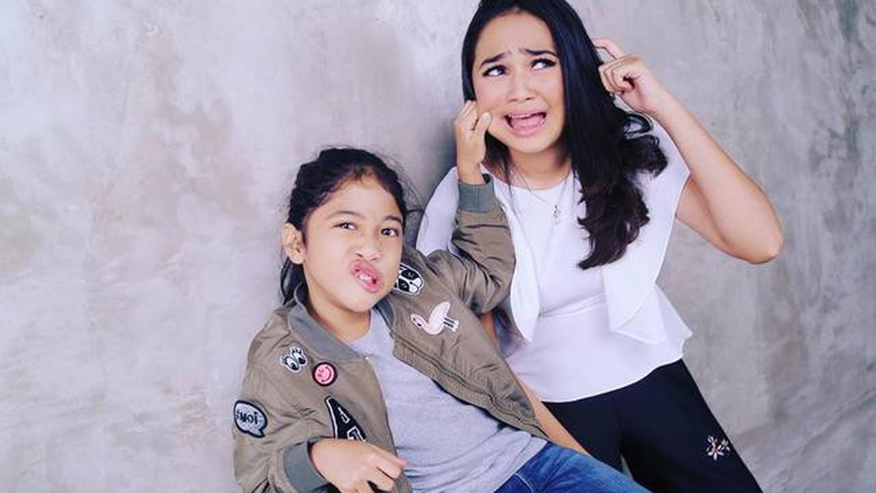9 Potret Kebersamaan Syifa Hadju dan Sherina Hadju, Selalu Kompak di Segala Suasana