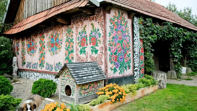 [Bintang] Lukisan Bunga di 10 Rumah Ini Bikin Kamu Ingin Mampir ke Sana