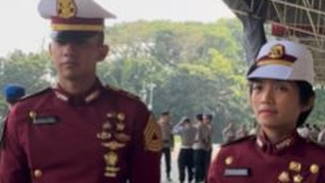 Keren, Taruna dan Taruni Ini dapat Penghargaan PIN Emas dari Kapolri Netizen Sebut 'Sudah Ganteng dan Cantik Pintar Lagi