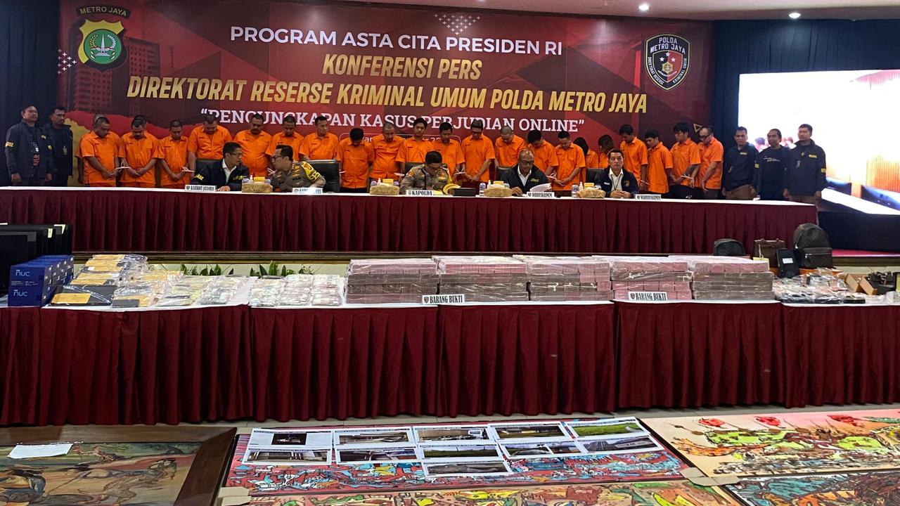 Tangkap 24 Tersangka Kasus Judi Online Pegawai Komdigi, Polisi Sita Barang Bukti Senilai Rp166,6 Miliar