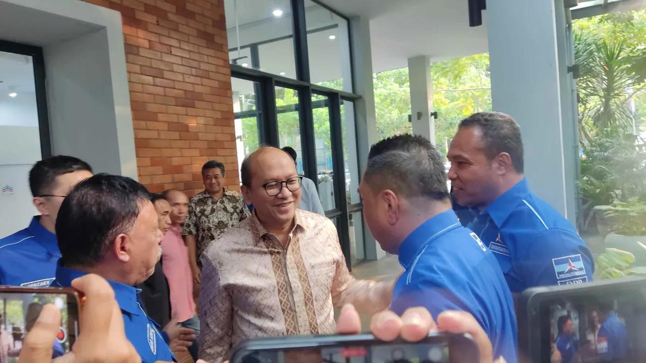 Pertimbangan penunjukan Rosan menjadi ketua timses karena dinilai sebagai orang yang netral.