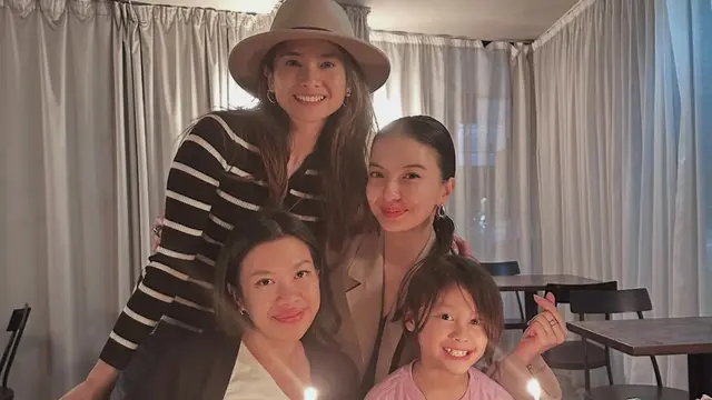 Acha Septriasa dan Raline Shah makan malam bersama di Australia [@septriasaacha]