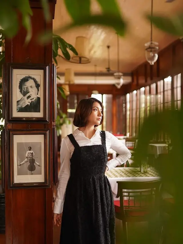 6 Potret Terbaru Cassandra Lee dengan Rambut Pendek