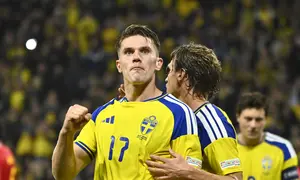 Pemain Swedia Viktor Gyokeres merayakan gol dalam pertandingan Nations League melawan Rumania di Stockholm, Jumat (25/9/2026). (Claudio Bresciani/TT via AP)