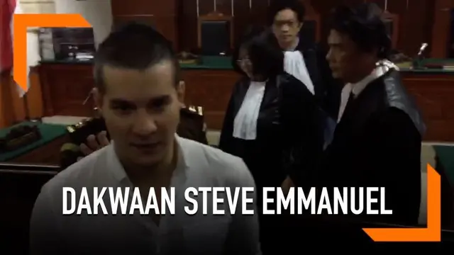 Artis Steve Emmanuel menjalani sidang dakwaan dalam kasus penyeludupan kokain di Pengadilan Negeri Jakarta Barat. Jaksa Penuntut Umum (JPU) Renaldi dalam dakwaannya mengungkapkan jumlah uang yang dirogoh Steve untuk membeli kokain